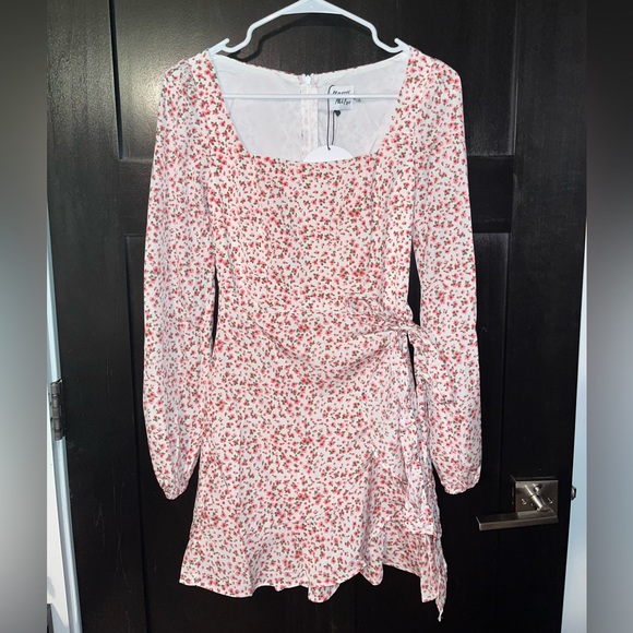 Princess Polly white/pink mini dress new w/ tags - Picture 2 of 4